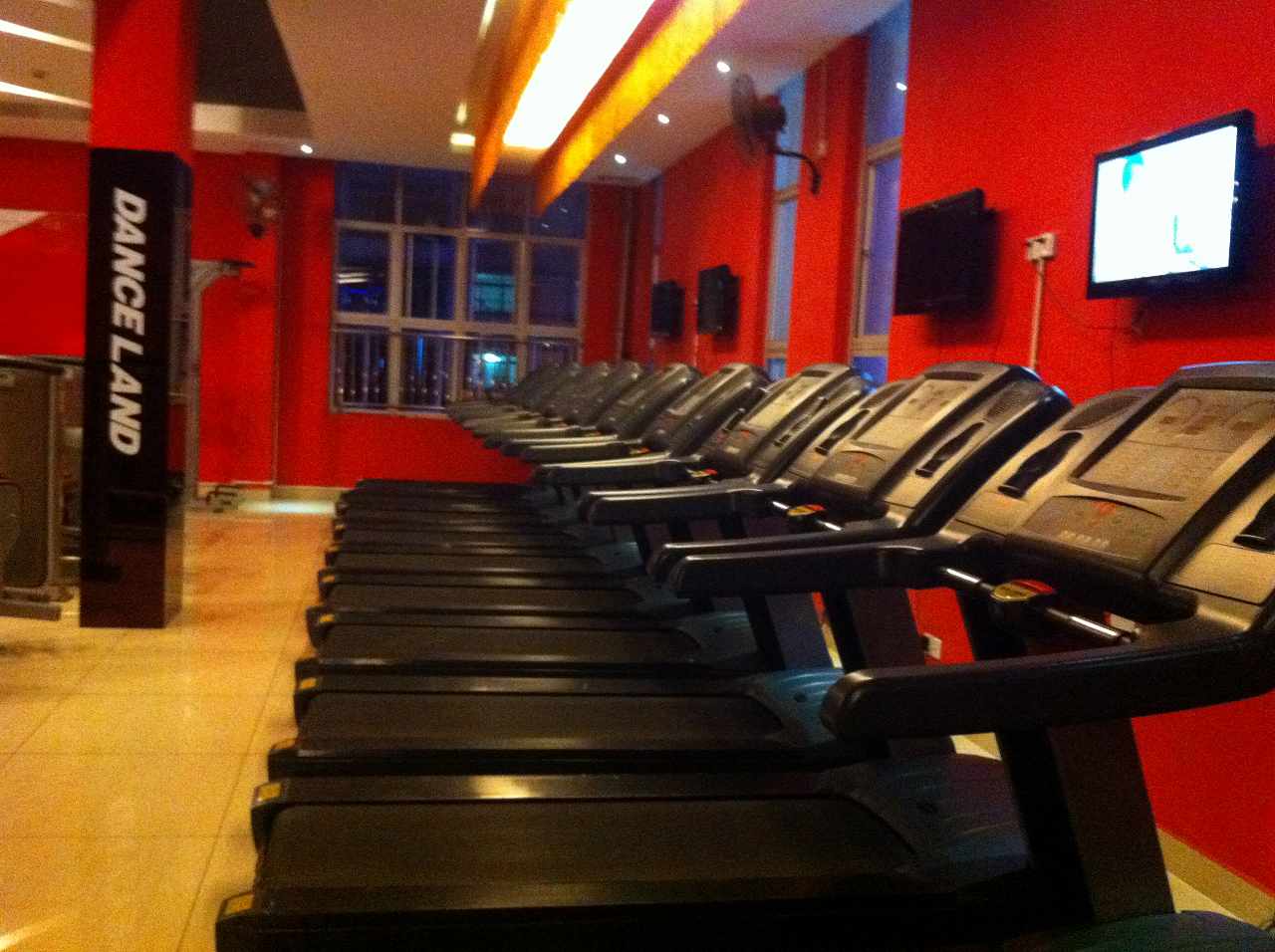 在江蘇投資開(kāi)健身房有發(fā)展前景嗎?