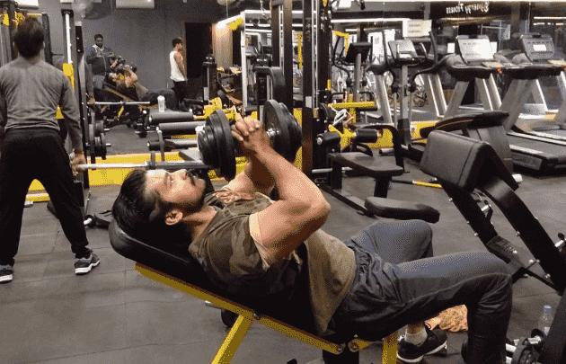 適合在校大學生的創業