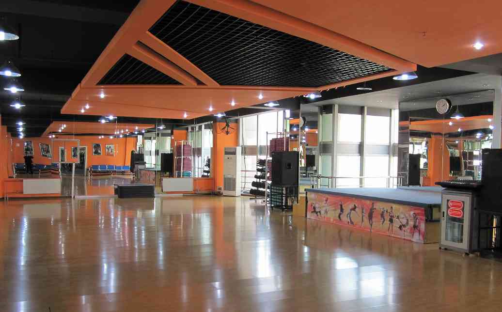 開健身房器材設(shè)備多少錢